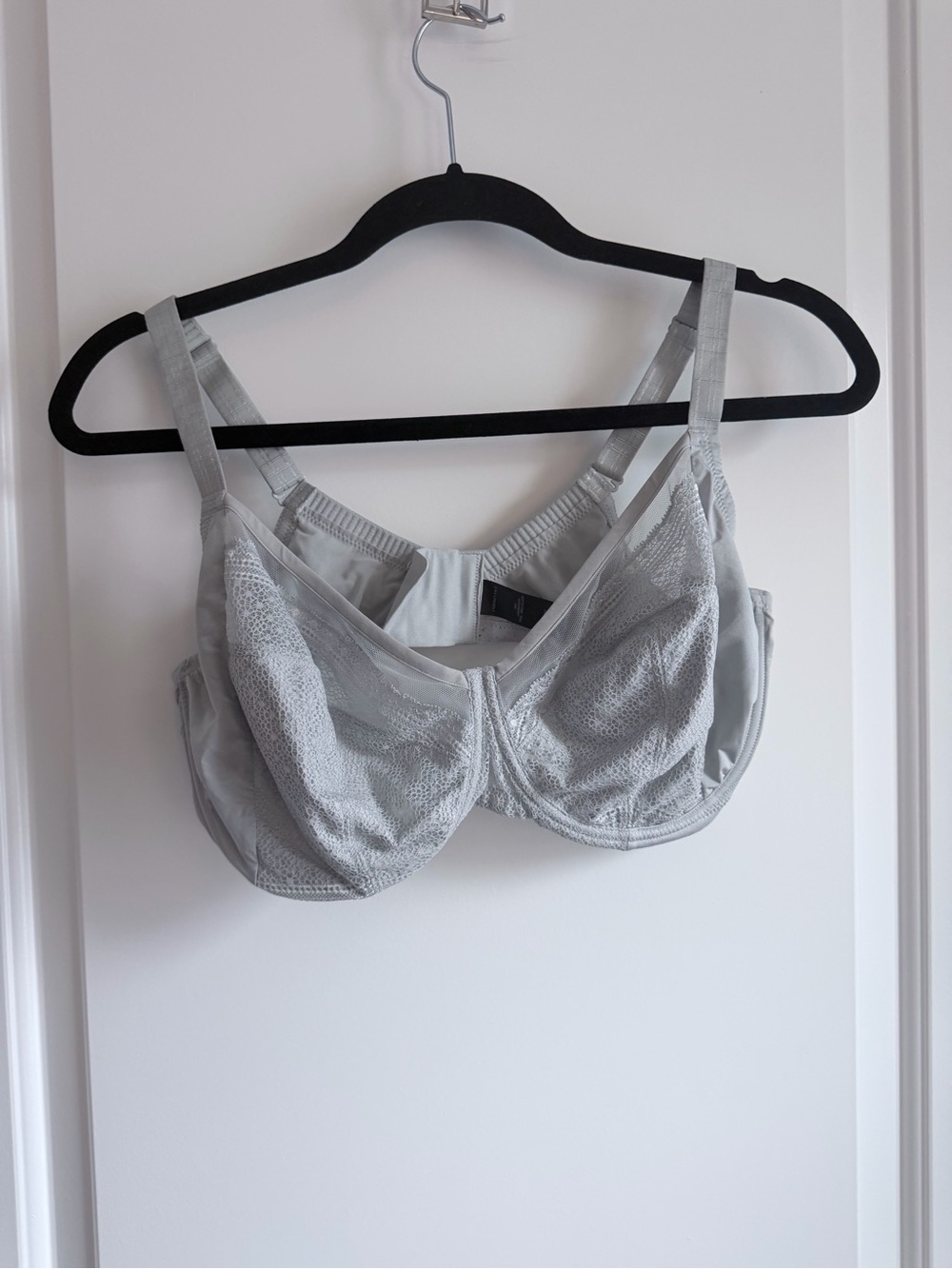 Understance Supportive Lace Sheer Unpadded Underwire Bra in Light Gray